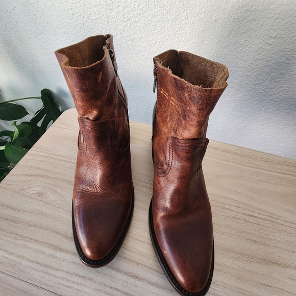 Free Bird by Steven Salt side zip ankle boot, Size 9 - Picture 2 of 15